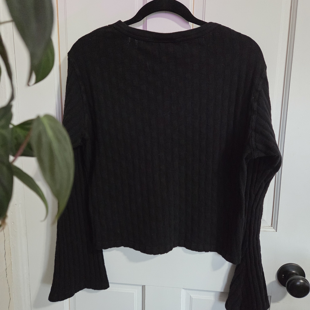 Big Bud Press 'Basic Black' Mesh Pattern Bell Sle… - image 2